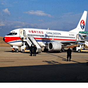 查干湖机场货运航空快运业稳步发展的原因是什么？